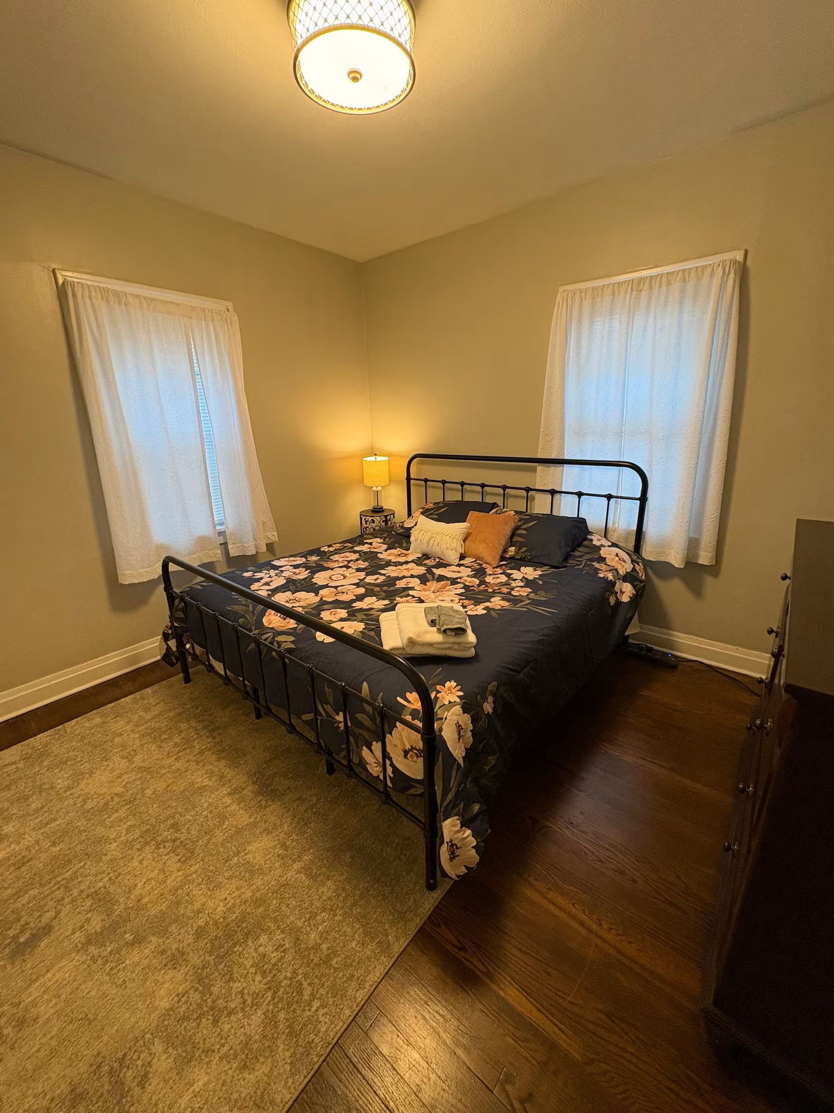 Charming Family Friendly Home | Central Location - Photo 3
