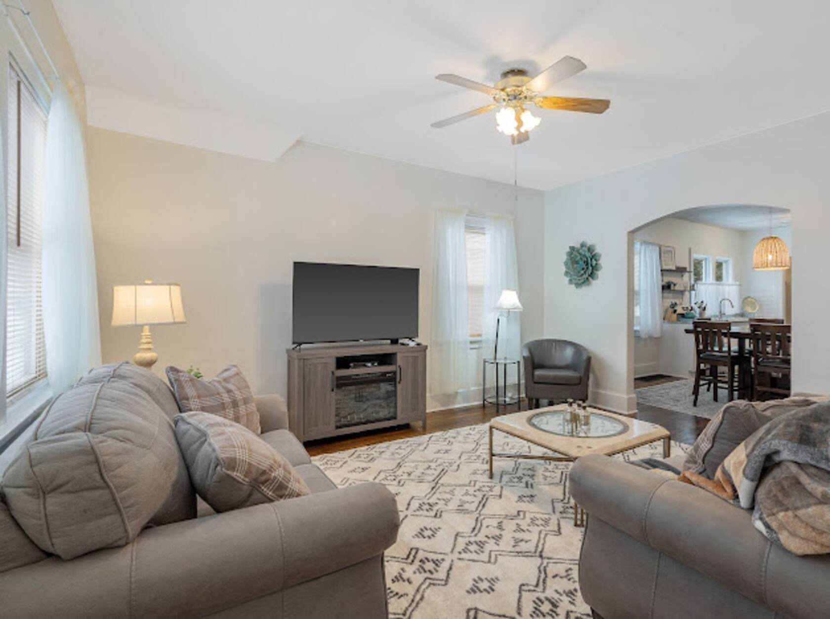 Charming Family Friendly Home | Central Location - Photo 5