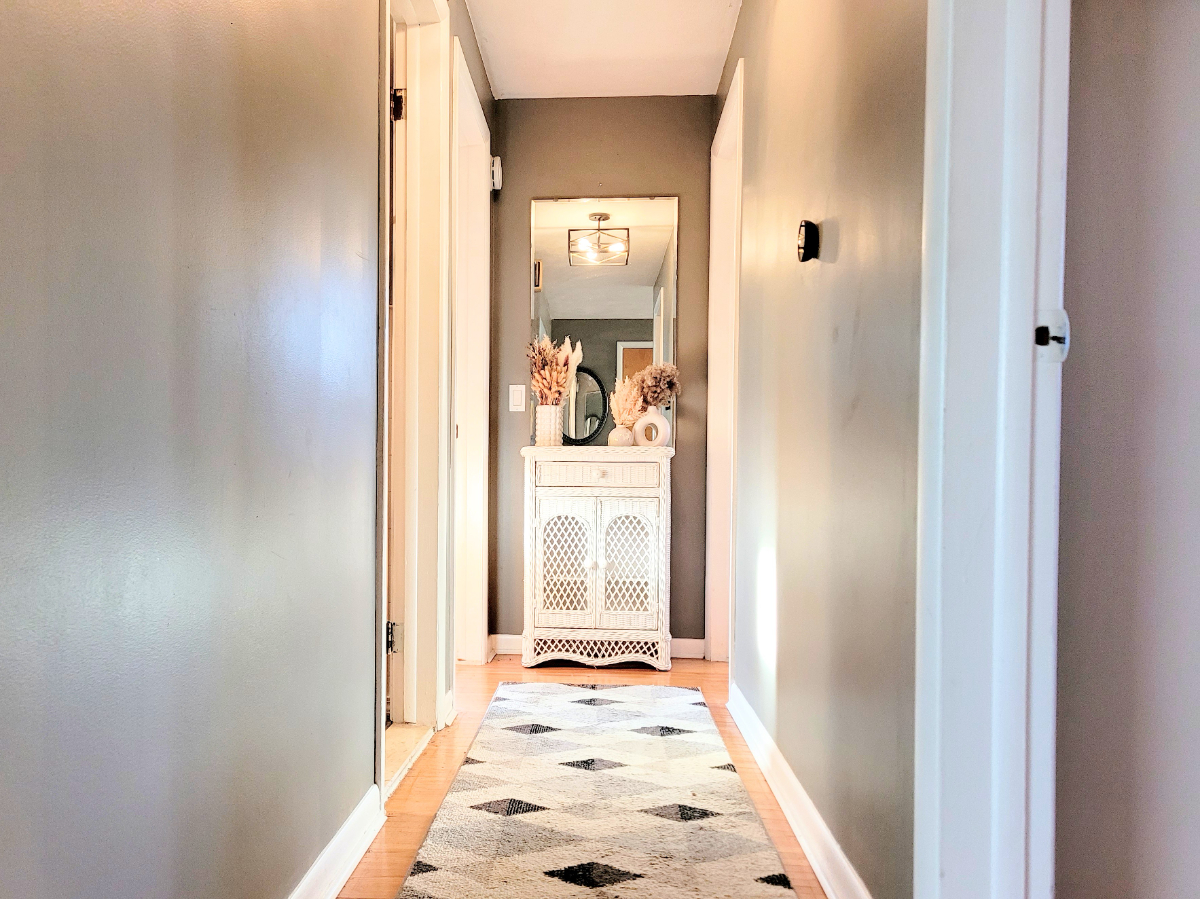 Spacious Ranch in Quiet Neighborhood - Photo 5