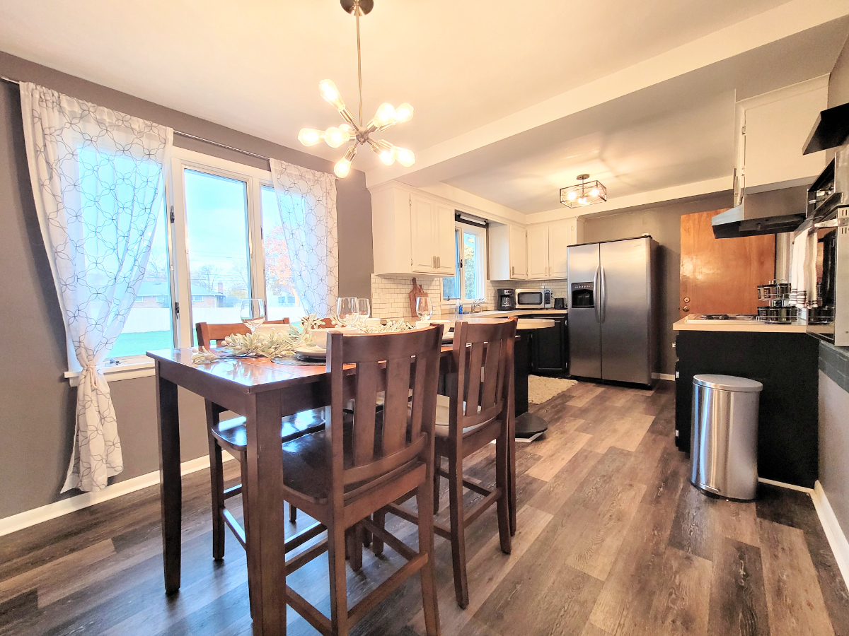 Spacious Ranch in Quiet Neighborhood - Photo 8