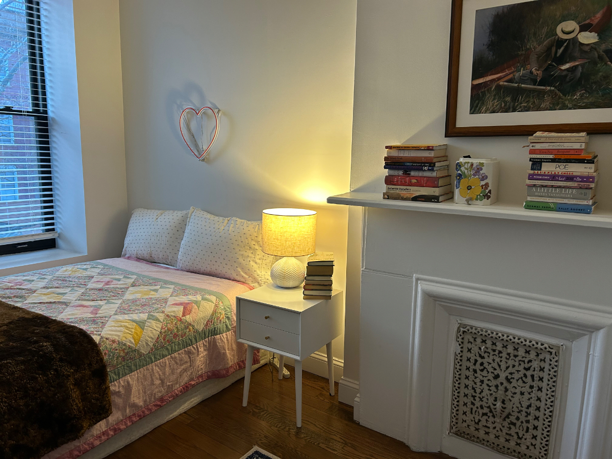 LG Bedroom with Private Bath - All Amenities - Photo 3