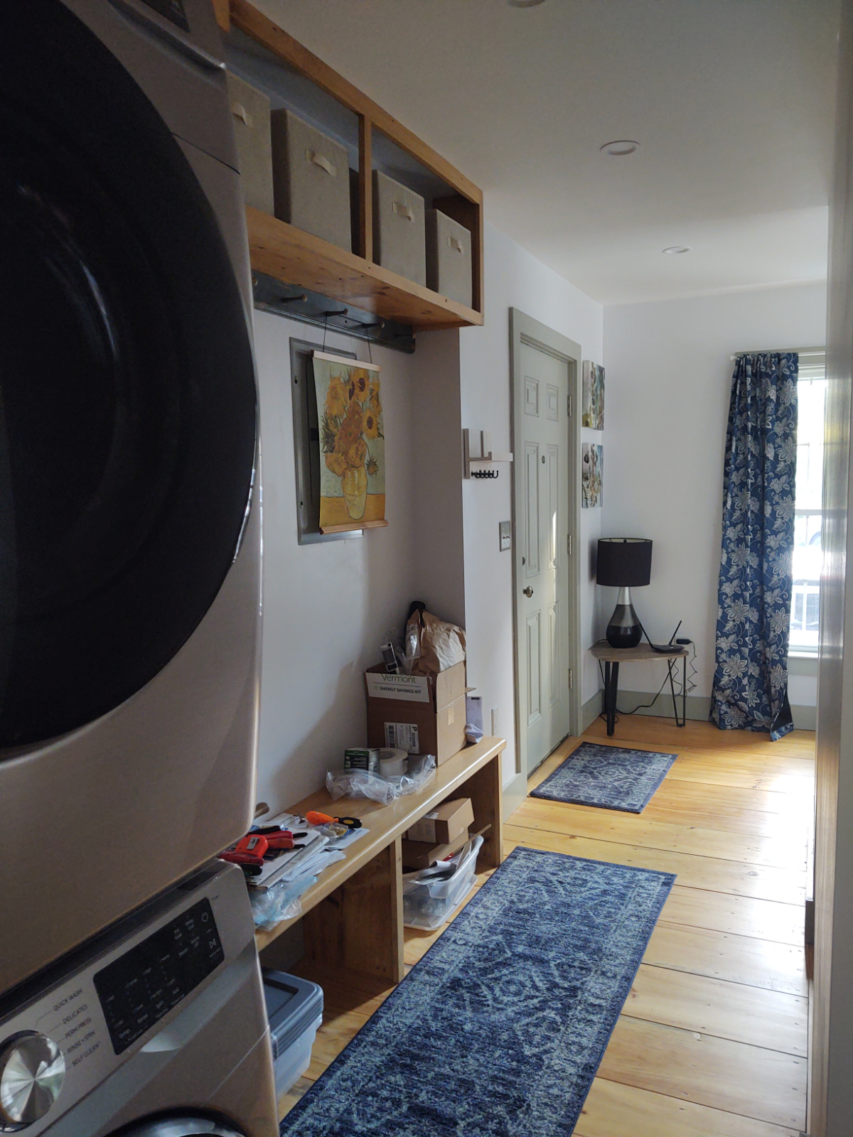 Quiet townhouse style apartment with private deck - Photo 8