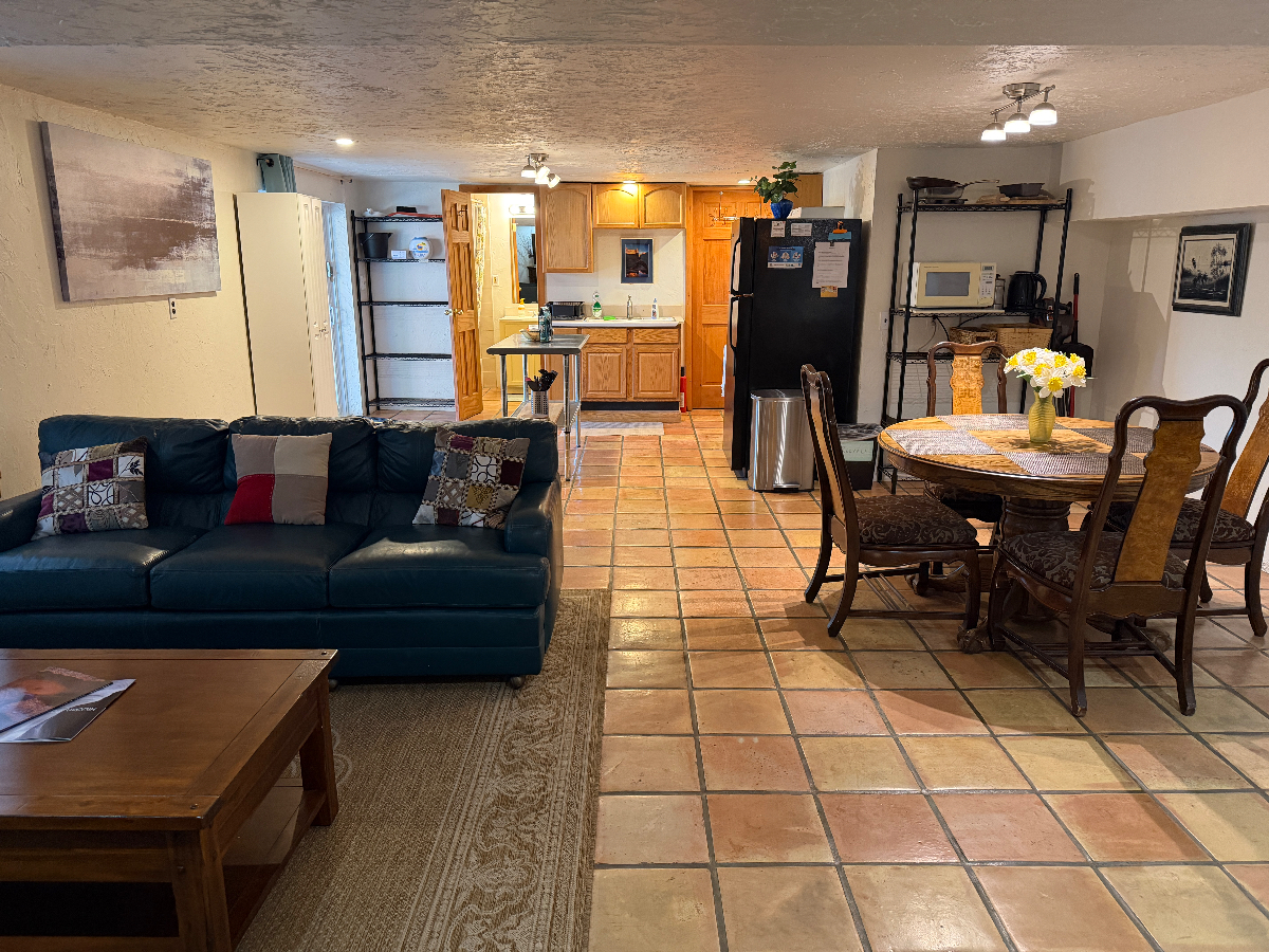 Pine Forest Retreat Garden Apartment