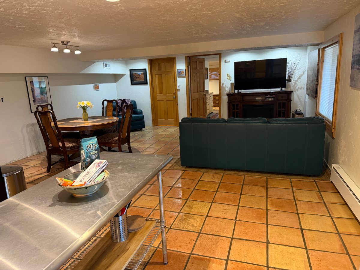 Pine Forest Retreat Garden Apartment - Photo 2