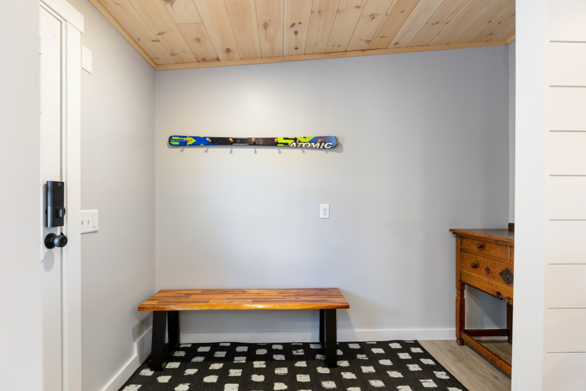 Recently Updated Private Home with Mountain Views - Photo 6
