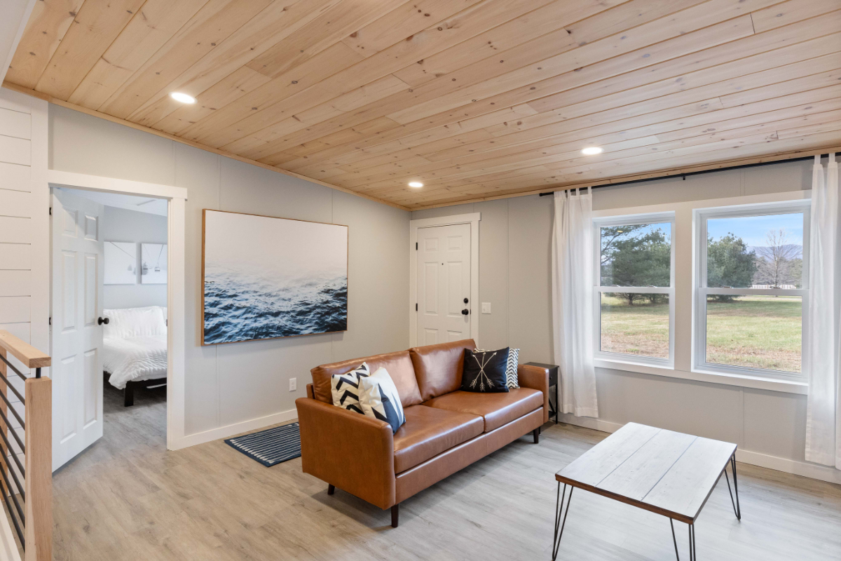 Recently Updated Private Home with Mountain Views - Photo 10