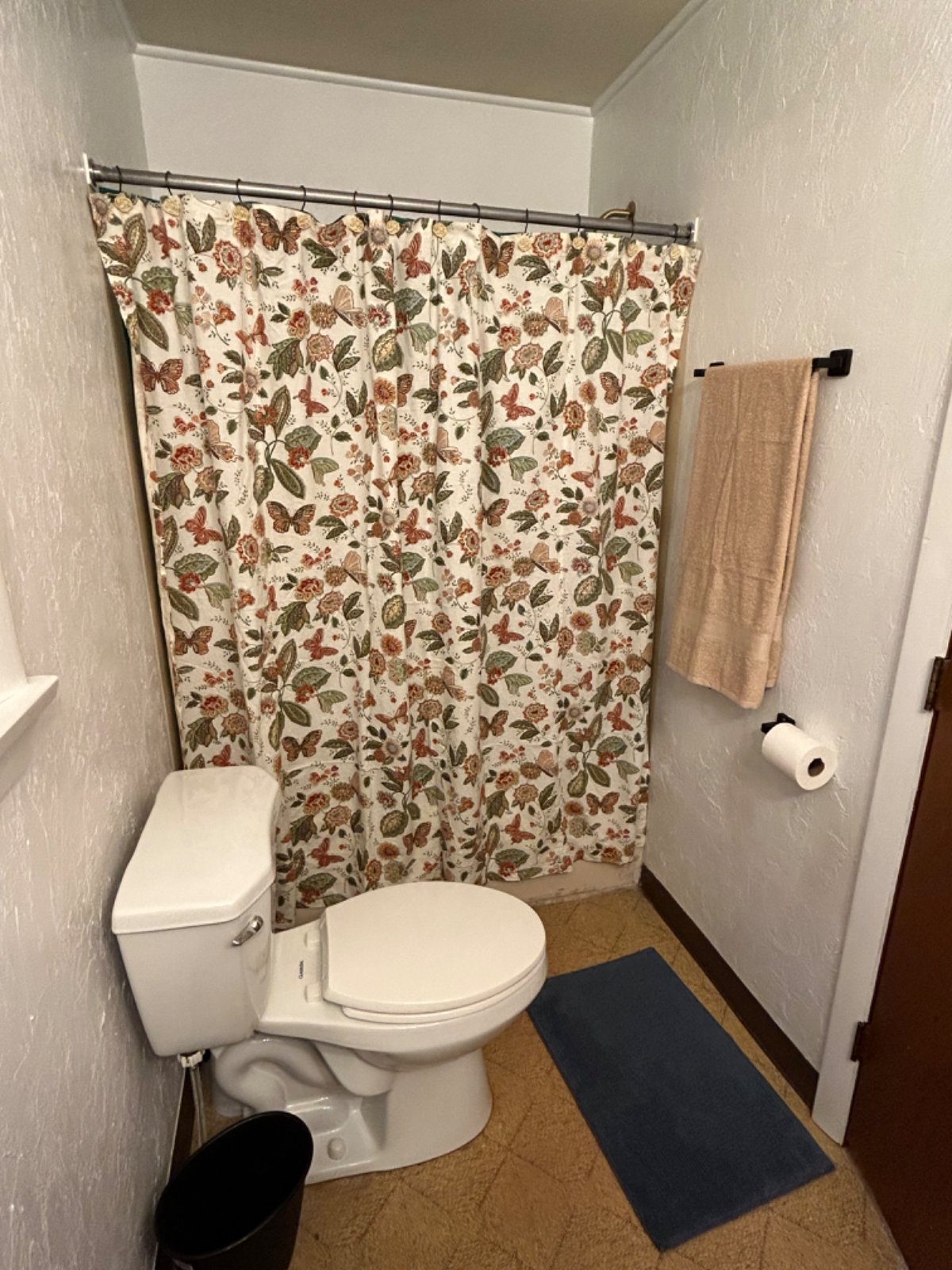 Cozy Quiet Home near Interstate and Hospitals - Photo 6