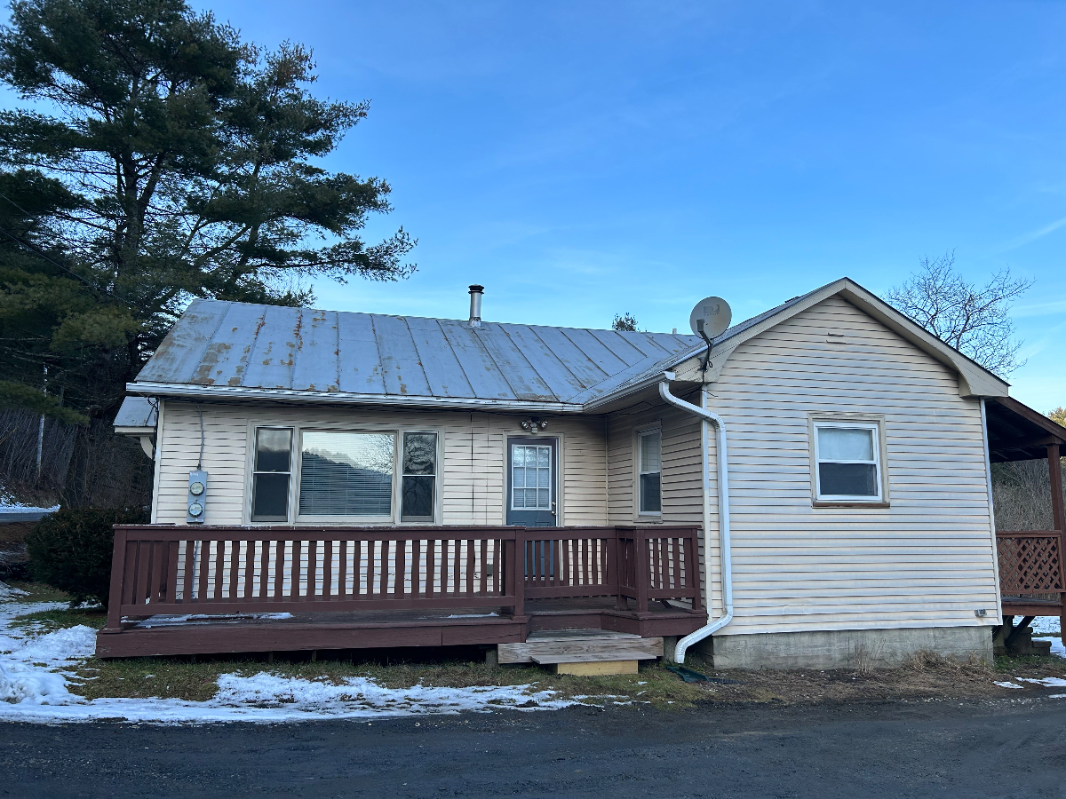 Cozy Quiet Home near Interstate and Hospitals - Photo 12