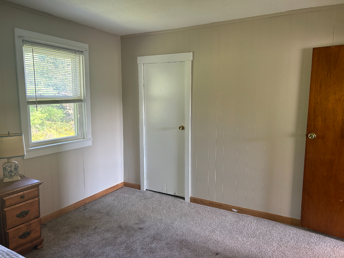 Cozy Quiet Home near Interstate and Hospitals - Photo 9