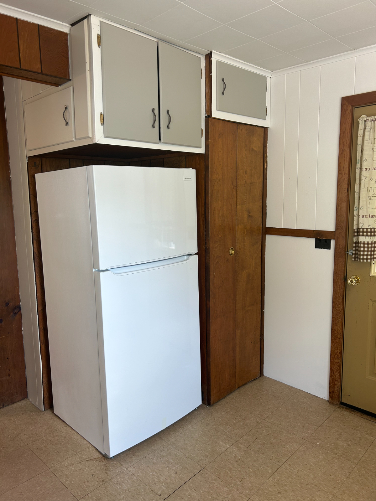 Cozy Quiet Home near Interstate and Hospitals - Photo 3
