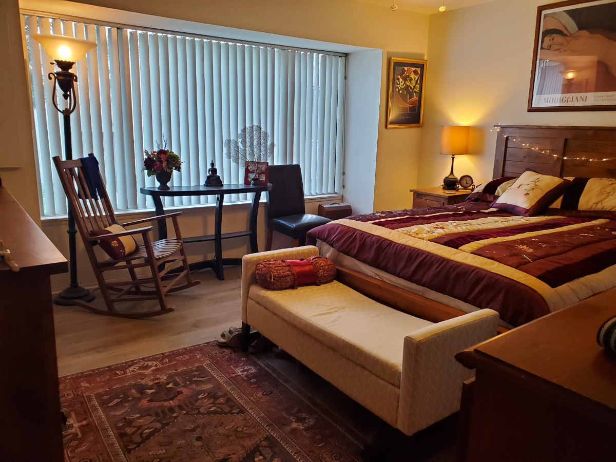 Sunny Townhome near the beach - Photo 3