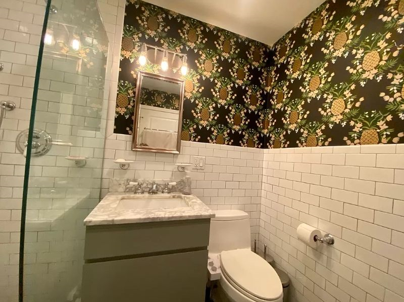 Prime location Astoria Queens newly renovated 1BR with rooftop access - Photo 6