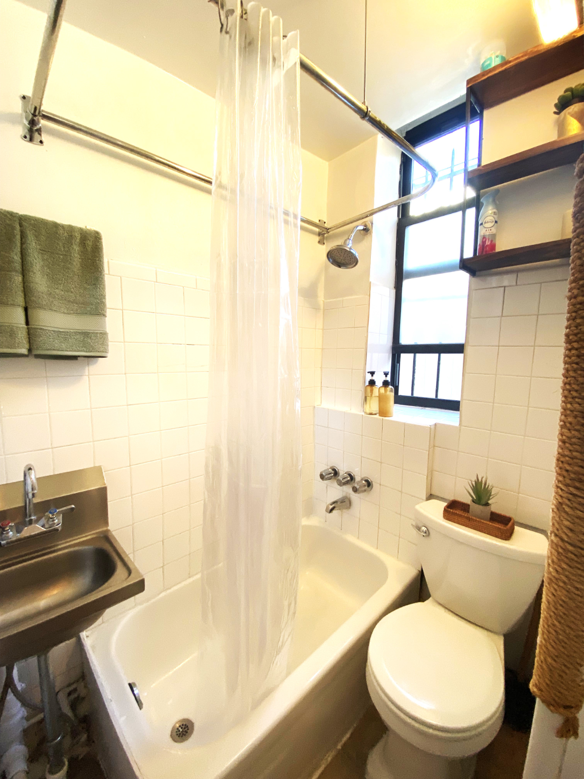 Cozy Williamsburg  1 Bedroom - Photo 7