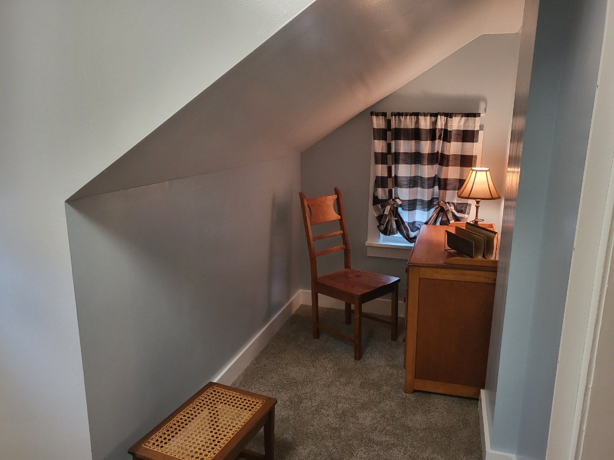 One-plus Bedroom Apartment near Five Corners - Photo 7