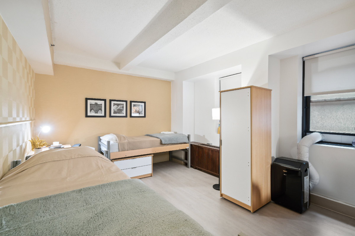 Midtown Manhattan Fully Furnished Bedroom - Photo 5