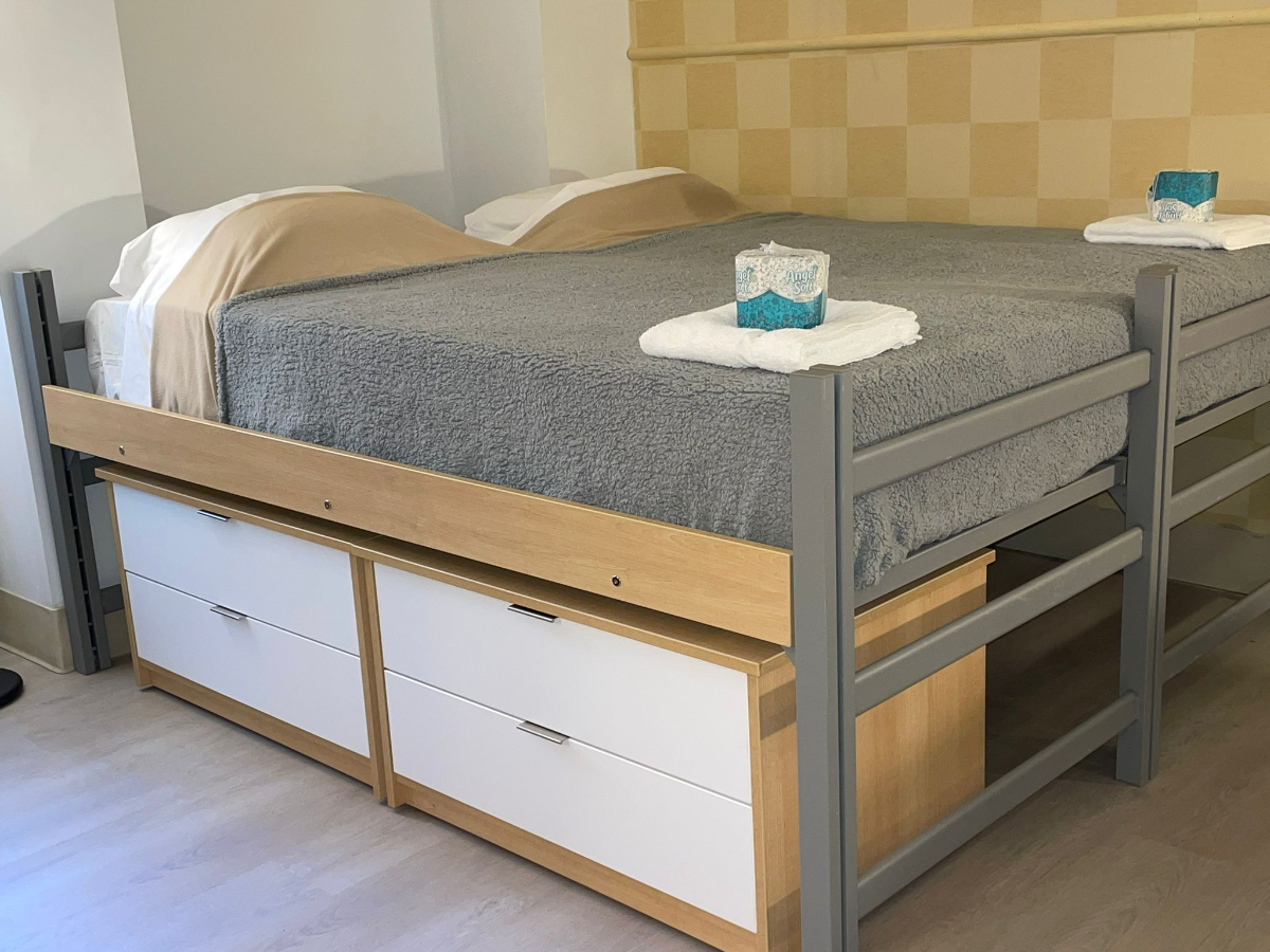 Midtown Manhattan Fully Furnished Bedroom - Photo 7