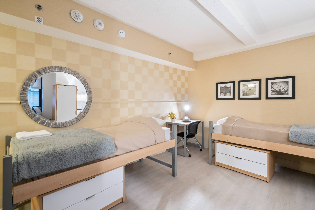 Midtown Manhattan Fully Furnished Bedroom - Photo 3