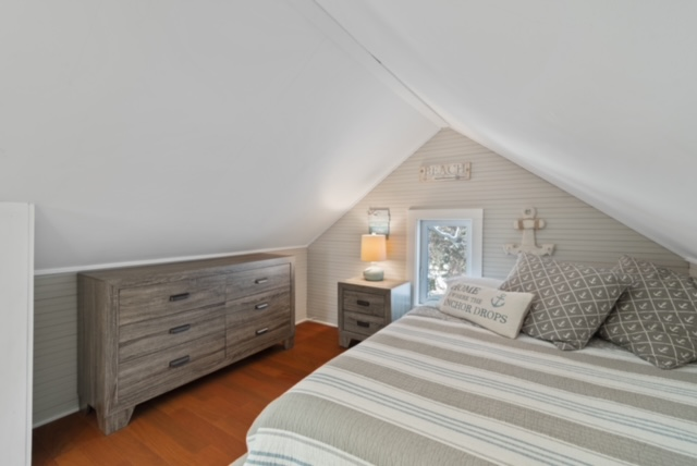 COZY QUAINT OASIS - Photo 1