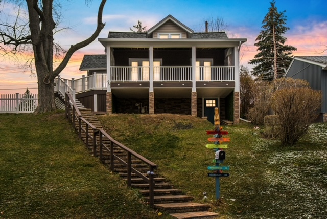 COZY QUAINT OASIS - Photo 2