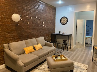 2 Bedroom Brooklyn Abode - Photo 8