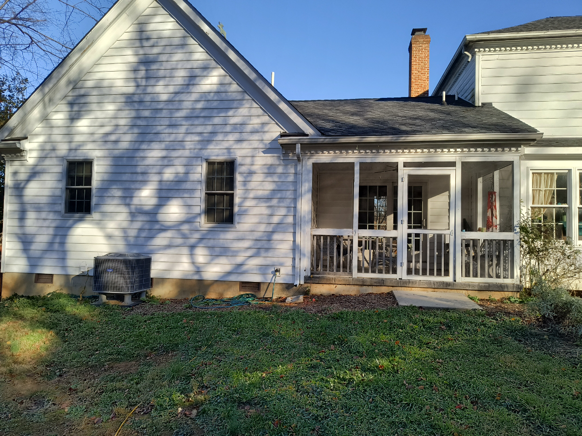 Escape to Tranquility l Experience Historic Charm in Shepherdstown-West Virginia Inviting 1 Bedroom  - Photo 12
