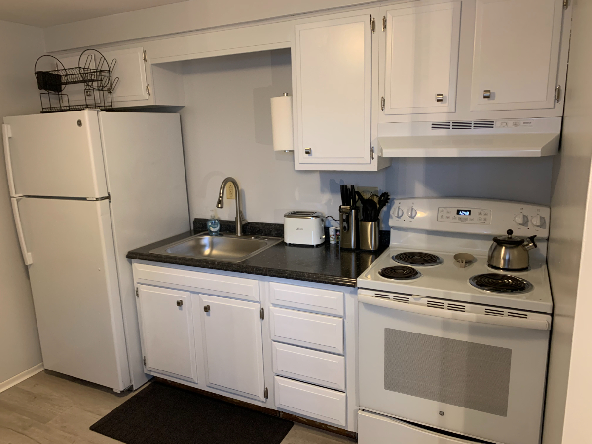 1BR Walking Distance to Both Hospitals - Photo 7