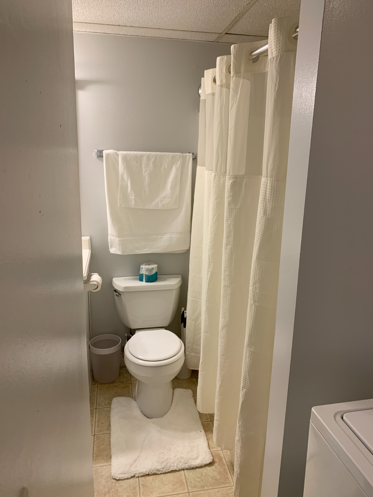 1BR Walking Distance to Both Hospitals - Photo 12