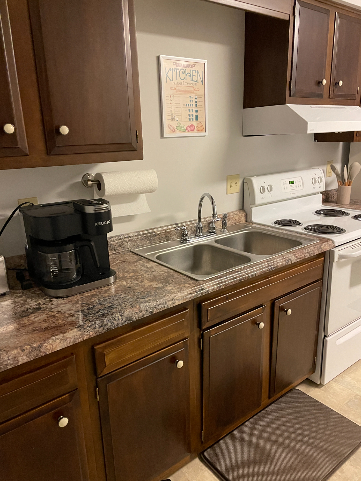 1BR Walking Distance to Both Hospitals - Photo 9