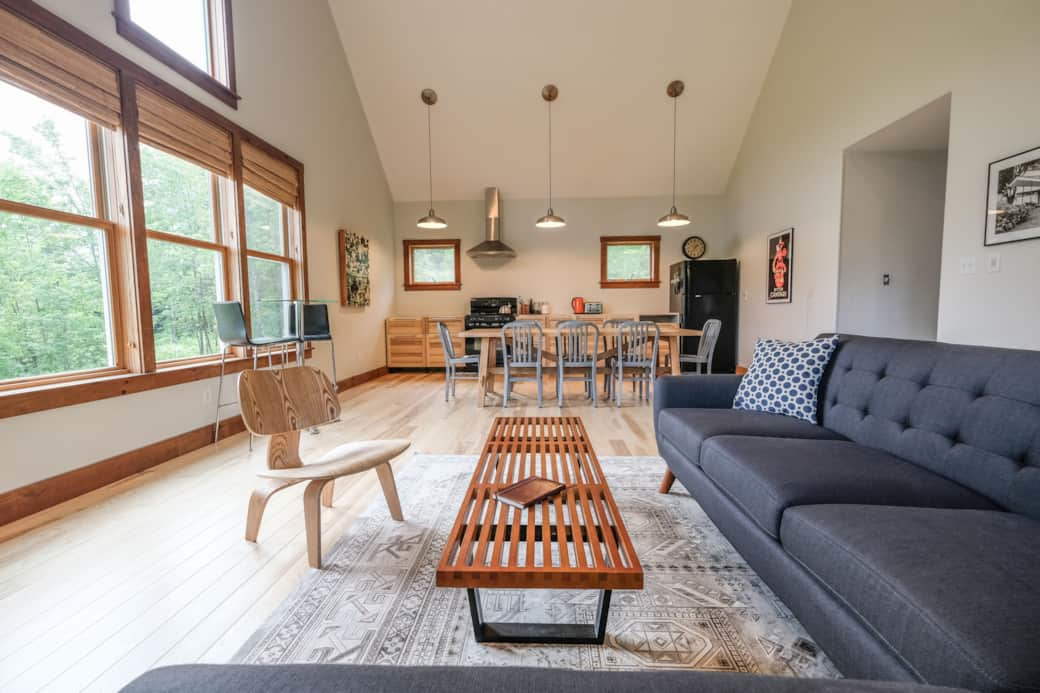 Mid-Century Modern Cottage in the Heart of the Green Mountains - Photo 3