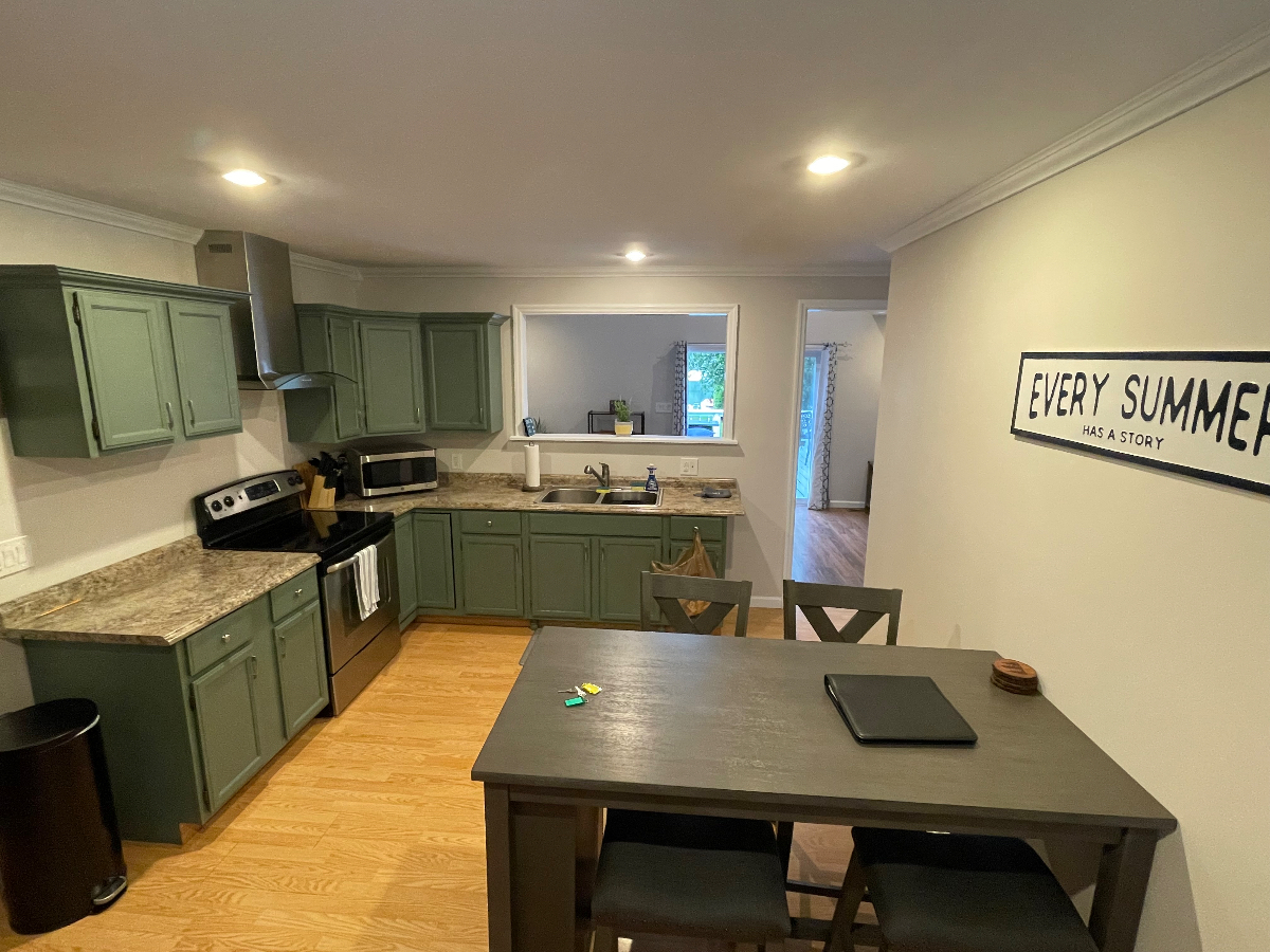 Glen Lake Chalet - Quiet Lake Living - Photo 10