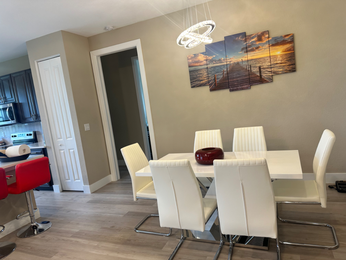 Beautiful private and luxurious home in quiet neighborhood