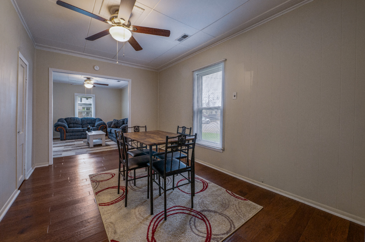 Comfortable Private Room Near Thomas Memorial - Photo 6