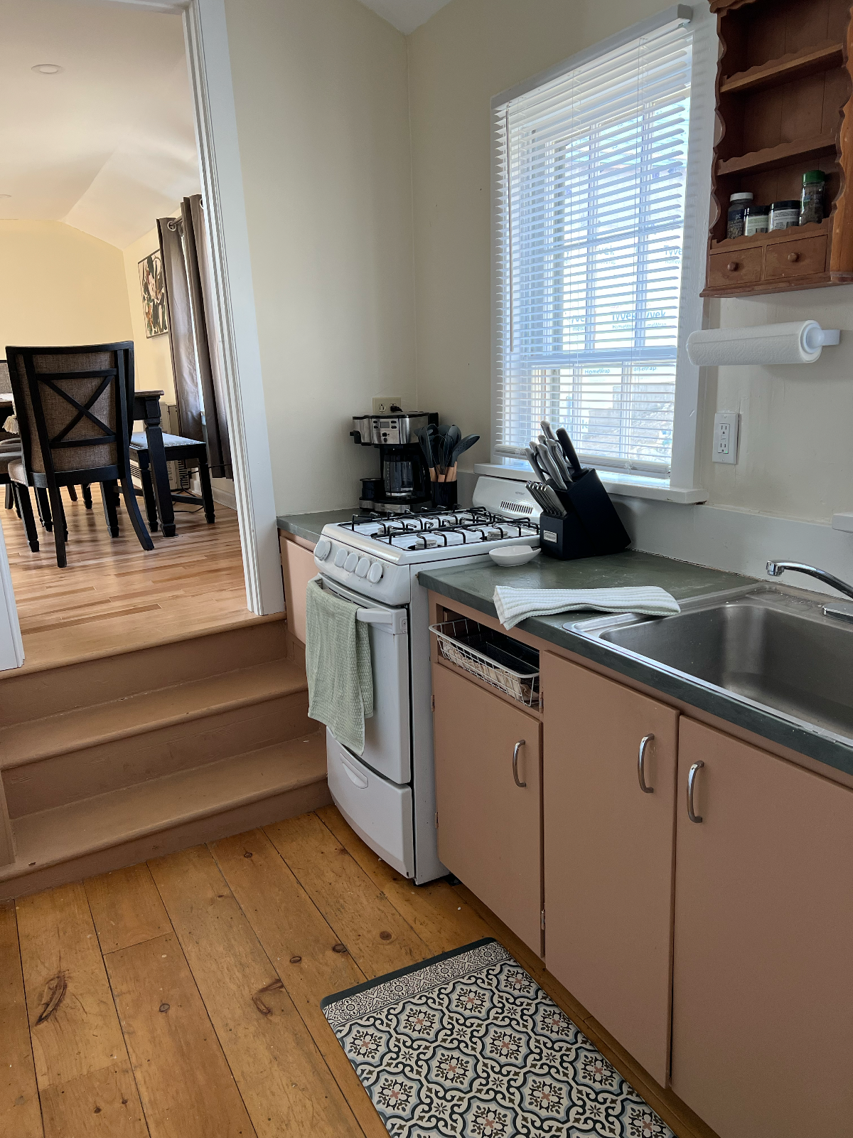 1 Bedroom Flower Farm Stay - Photo 4