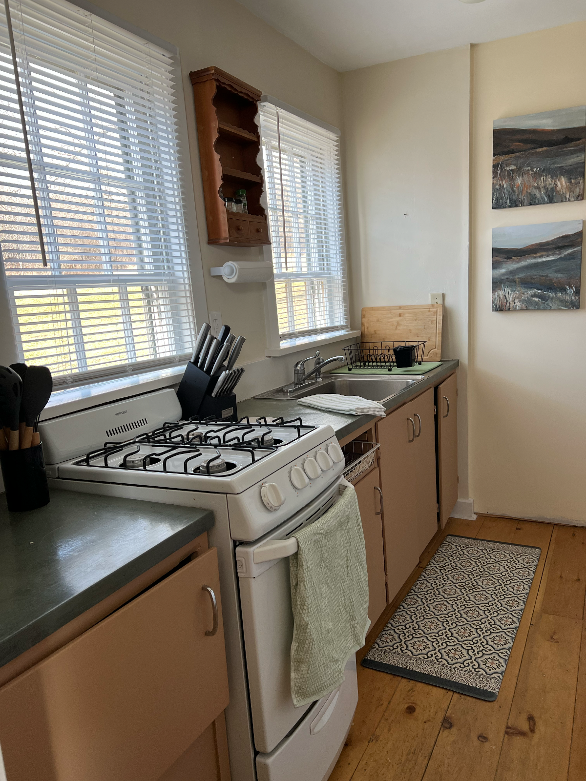 1 Bedroom Flower Farm Stay - Photo 5
