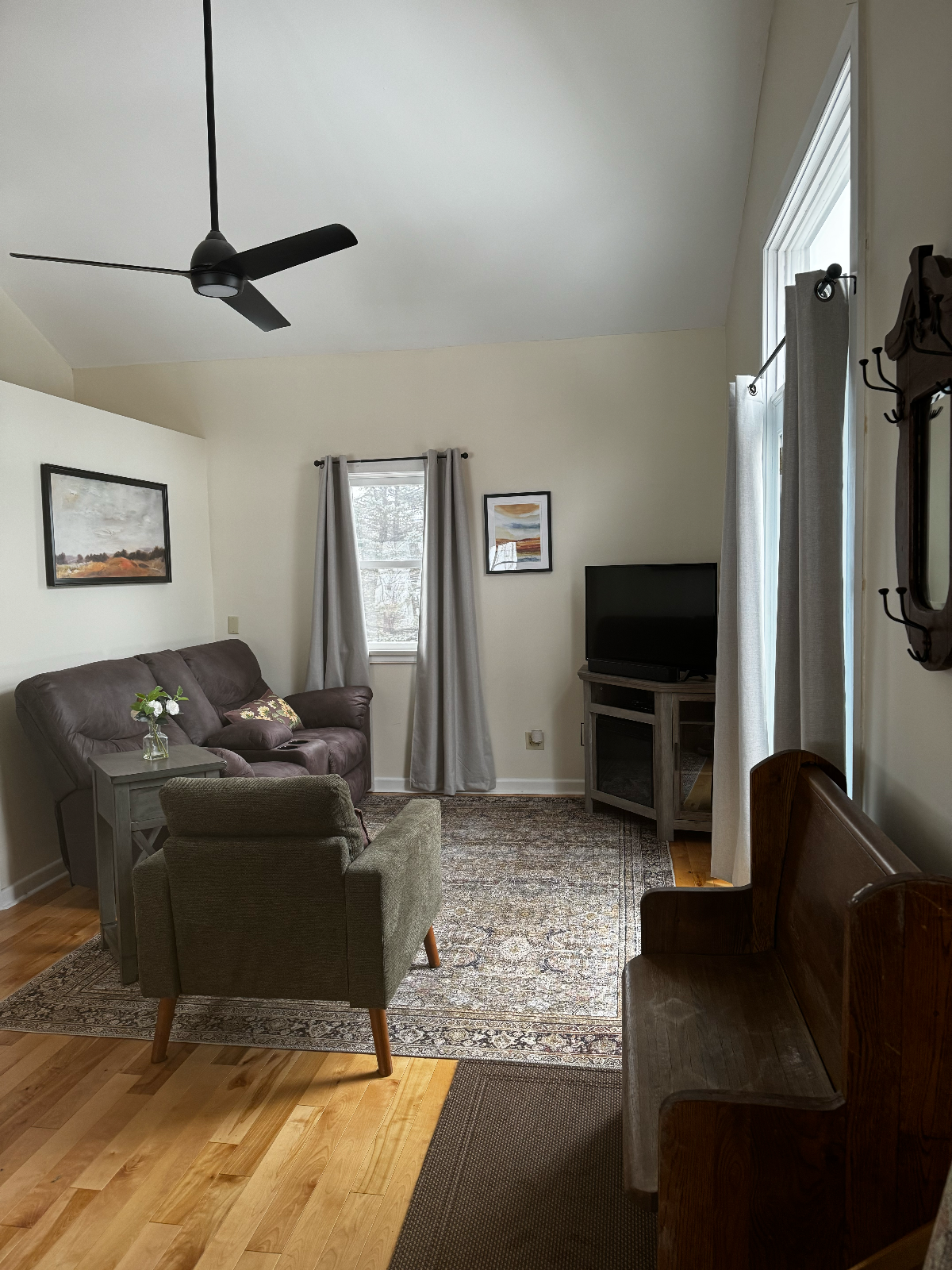 1 Bedroom Flower Farm Stay - Photo 7