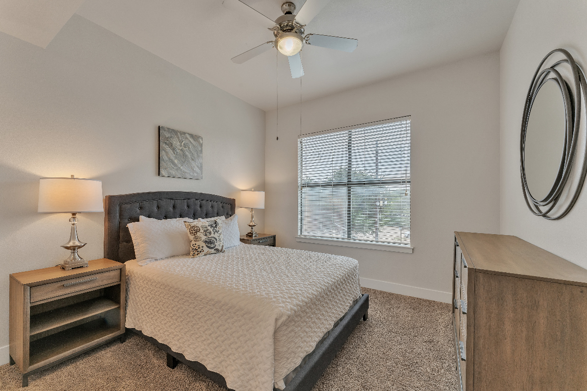 2242, Beautiful 1BR/1BTH in Dallas