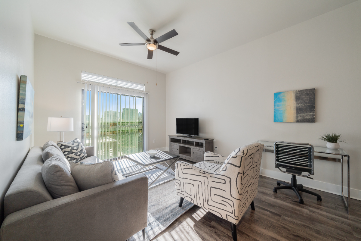 4201, Fully furnished 1BR/1BTH in Dallas