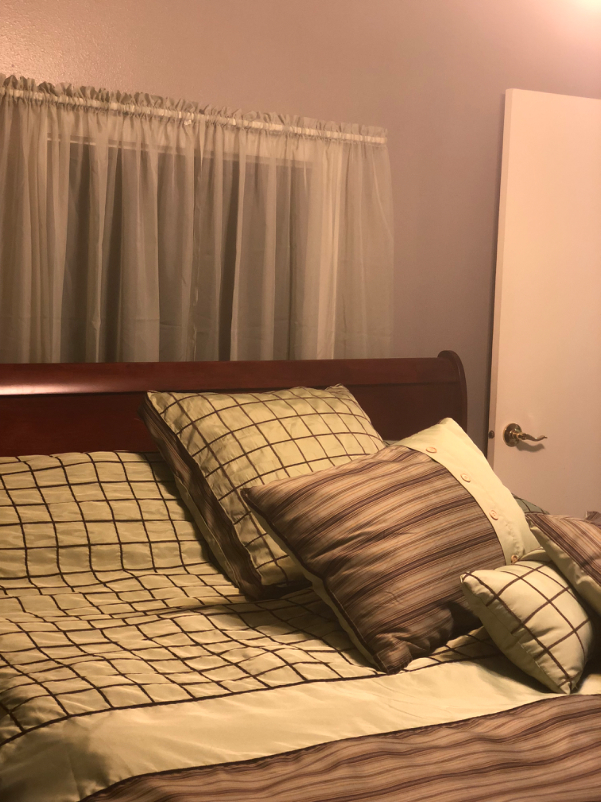 One bedroom fully furnished all utilities and washer dryer apt - Photo 5