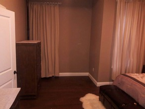 Upper West Side Large 1- 2  Bedroom Steps from Central Park/ Transit/ Shopping/ Fine Dining - Photo 6