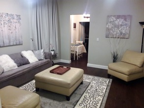 Upper West Side Large 1- 2  Bedroom Steps from Central Park/ Transit/ Shopping/ Fine Dining - Photo 7