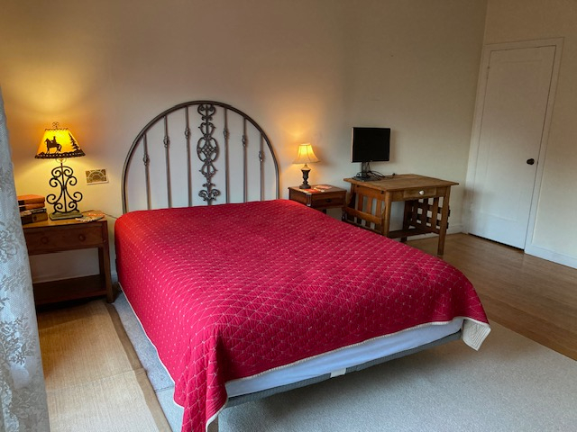 Large Private Room with Balcony in Noe Valley - Photo 2