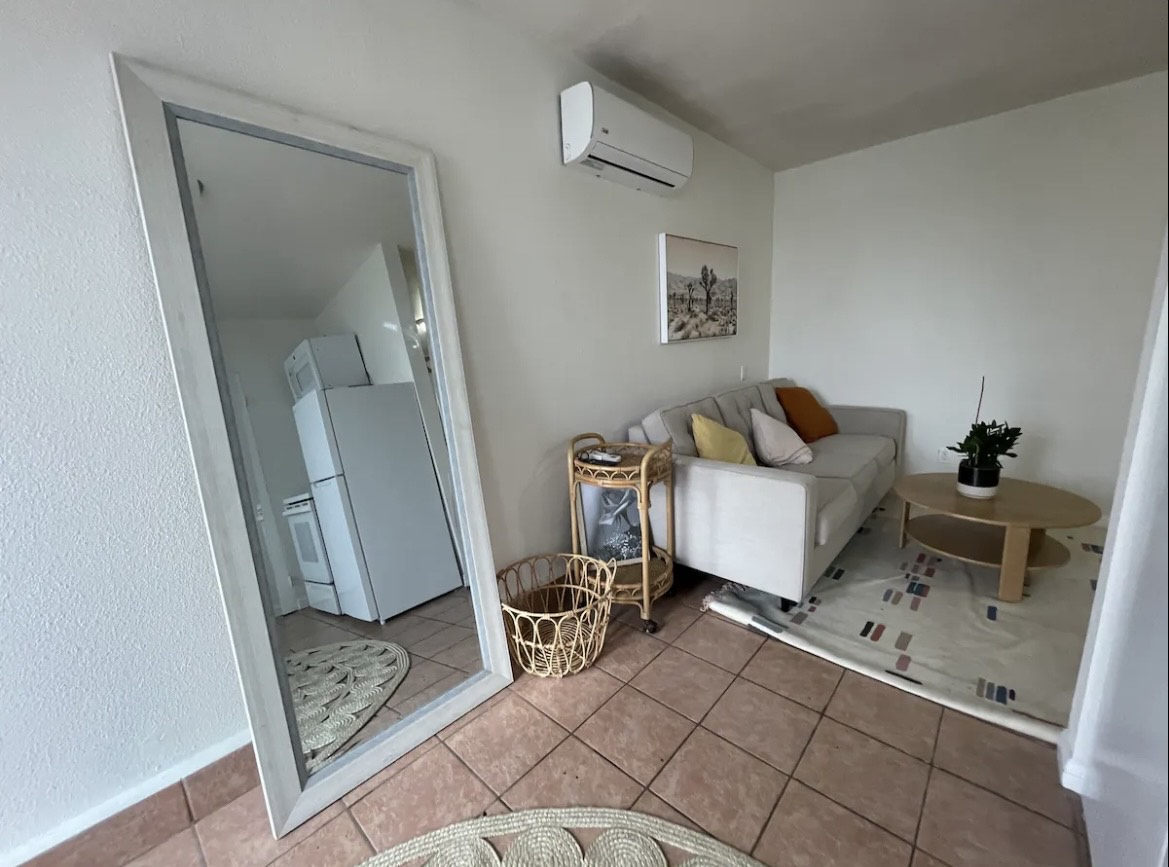 Cozy Guesthouse Near Keck USC - Photo 2
