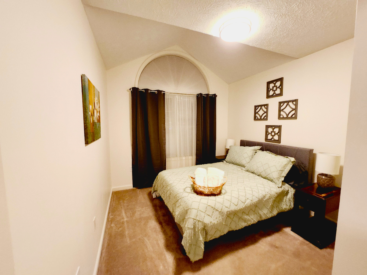 Home Away From Home - Photo 2