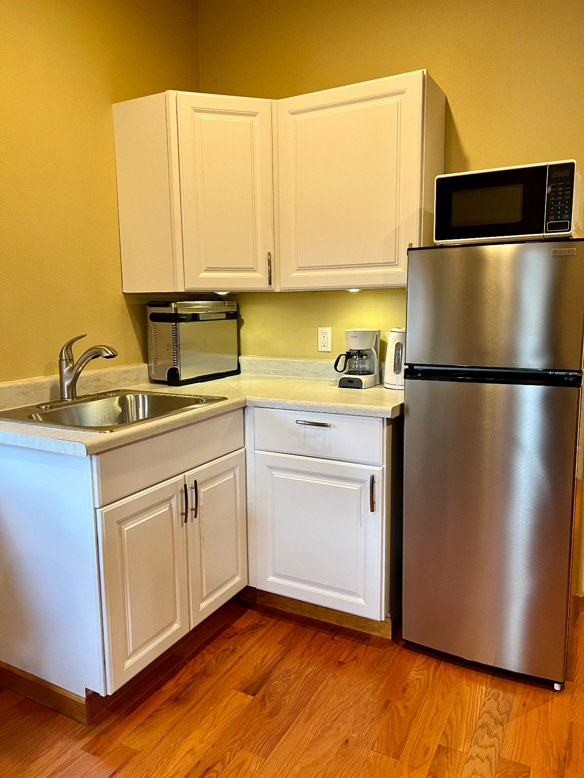 Quiet private oasis like the country yet minutes from Bend parkway for easy access to downtown and hospital - Photo 5