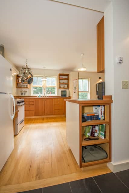 Adorable Cottage in the Heart of the Green Mountains - Photo 3
