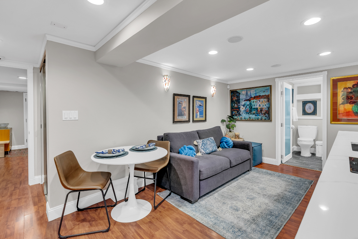 Brand New Remodel 1-bed / 1 bath / Backyard Oasis - Photo 5