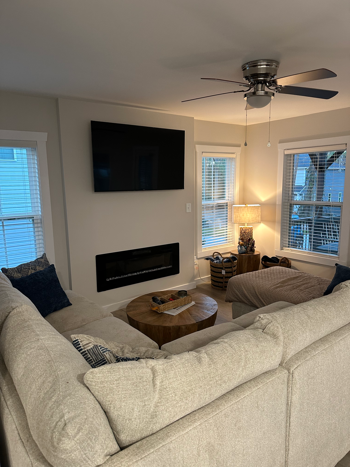 1800 sq ft, 3 bedroom, 2.5 bath for rent - Photo 3