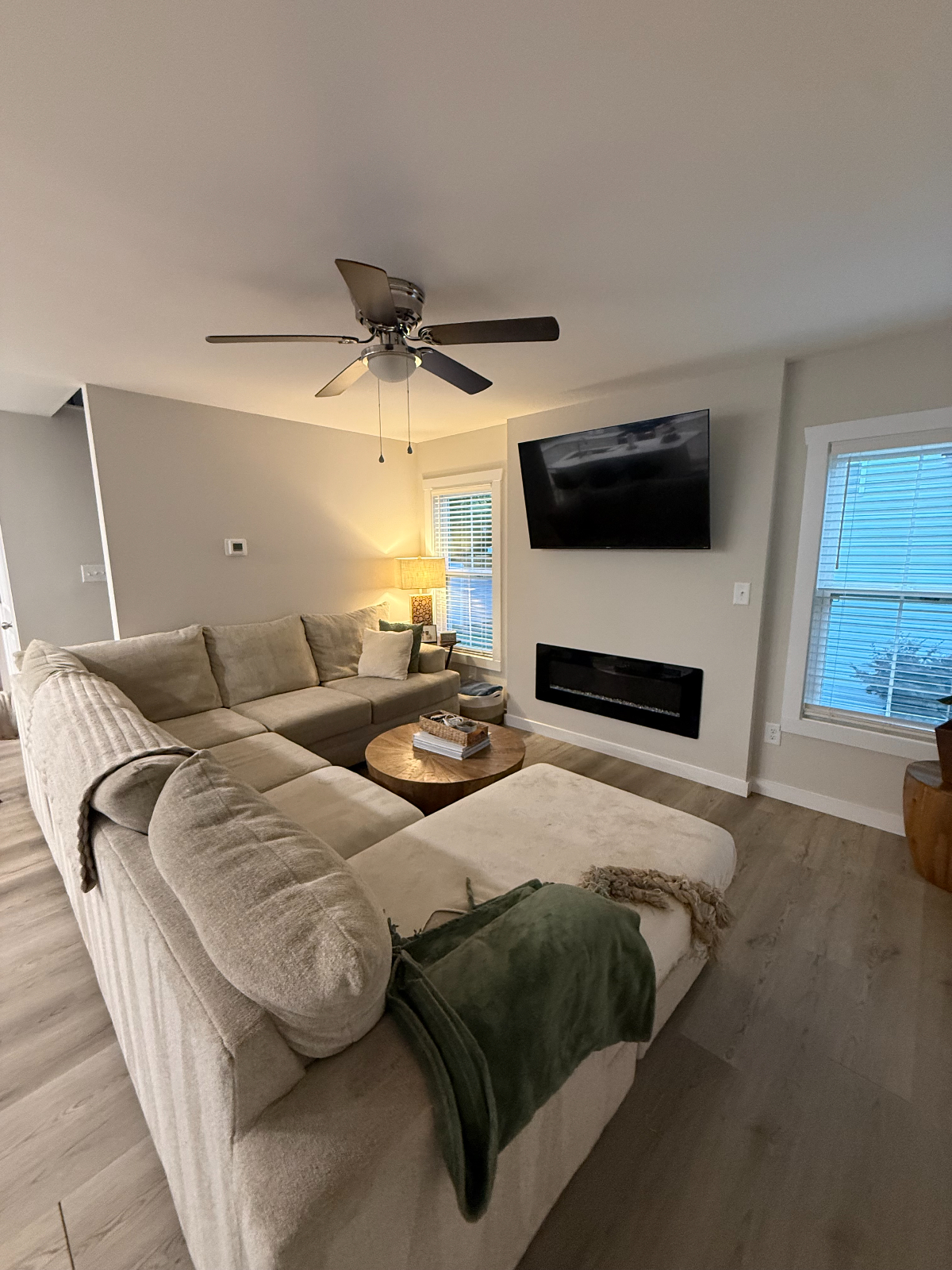 1800 sq ft, 3 bedroom, 2.5 bath for rent - Photo 2