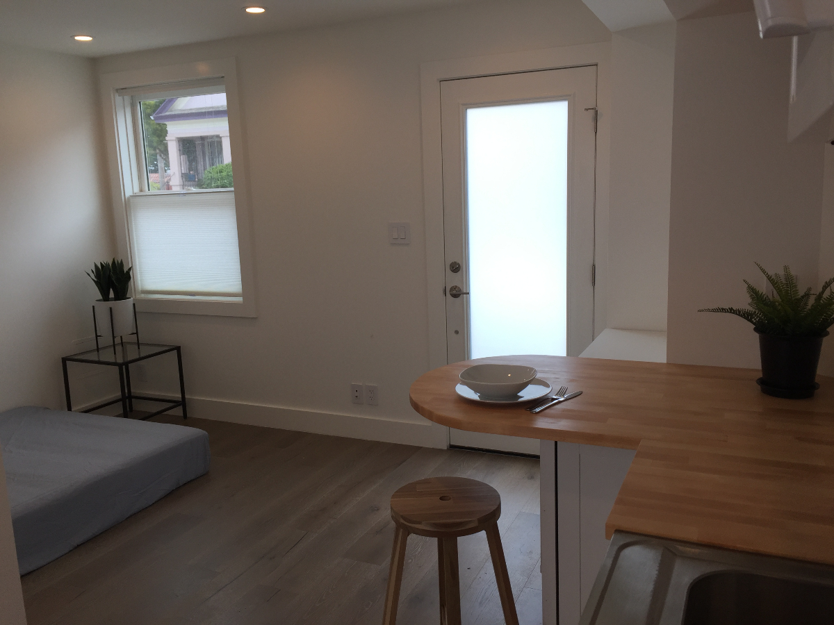Cute Glen Park Efficiency Studio w/ Office - walk to BART - Photo 2