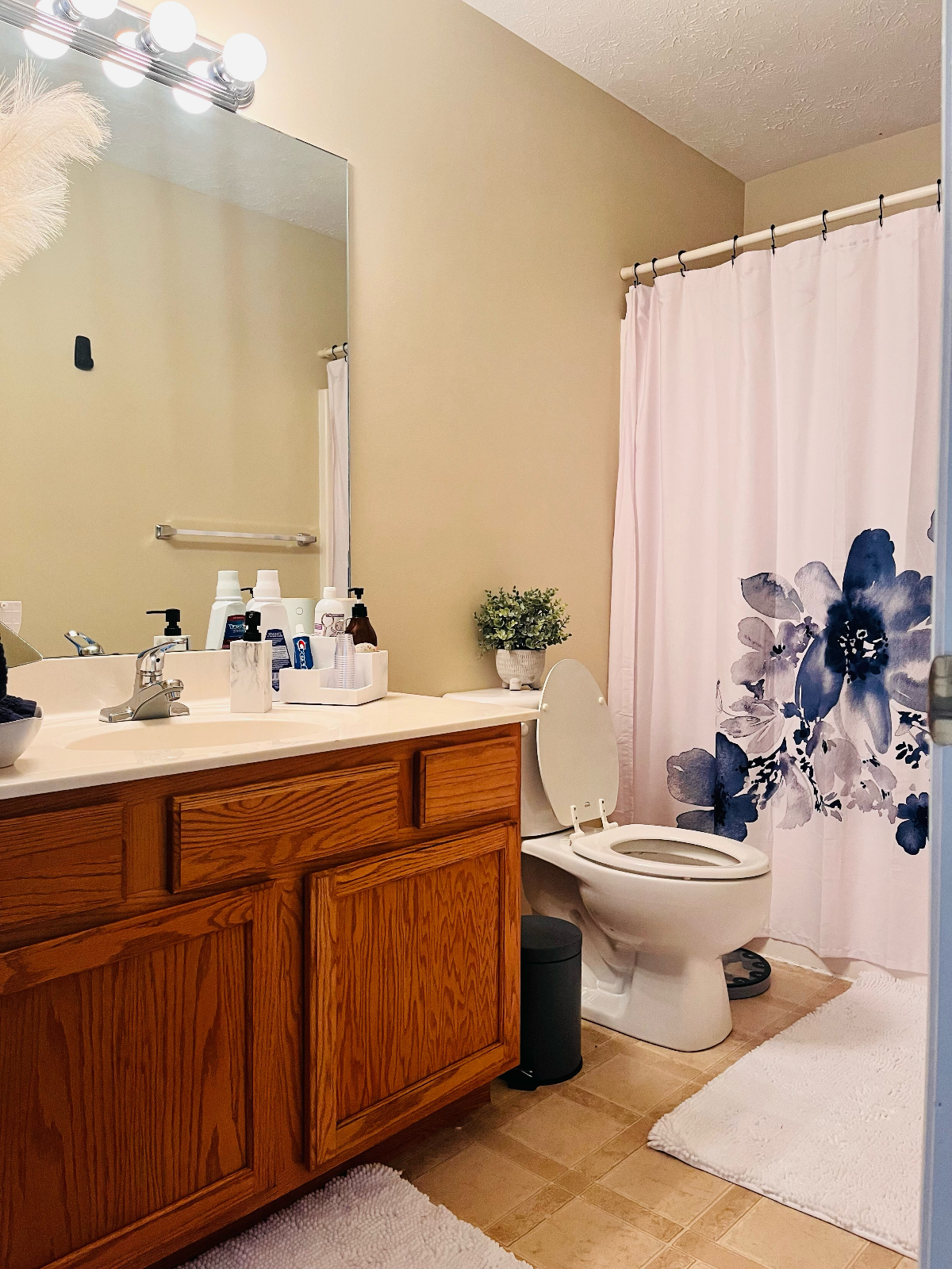 1 private bedroom/bath Close to Mon Ruby Memorial Hospital - Photo 3